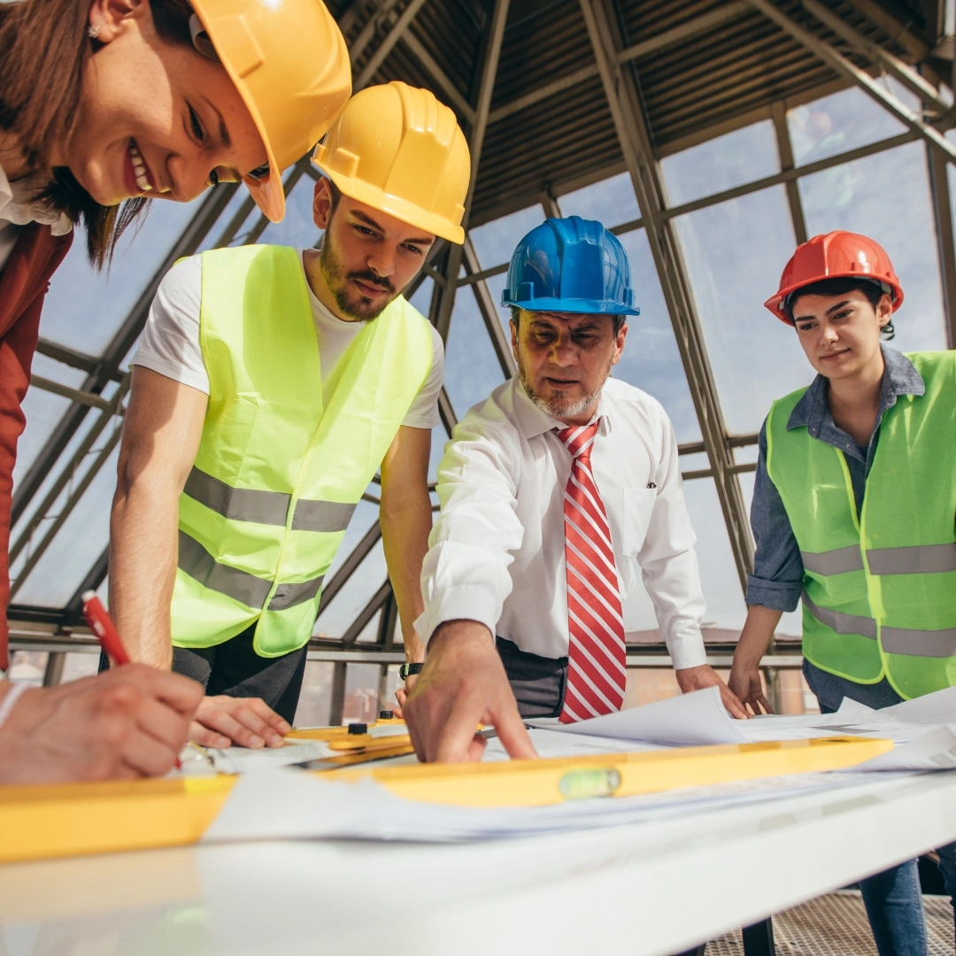 Perbedaan ISO 45001, K3, dan SMK3 – Panduan Lengkap untuk Perusahaan